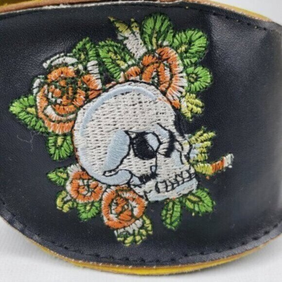 Ed Hardy Eyewear Black Embroidered Sunglass Case Skull Roses Bulldog Clo… - Picture 11 of 15